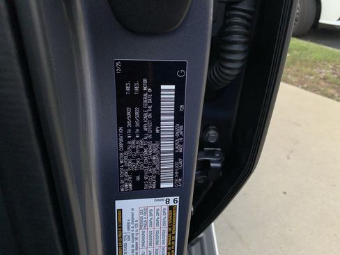 Used 2026 Lexus GX 550 w/ Cold Area Package AWD/4WD image 36