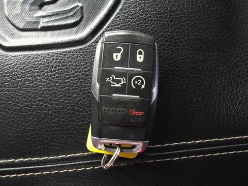 Used 2019 RAM 2500 Laramie w/ Night Edition image 28