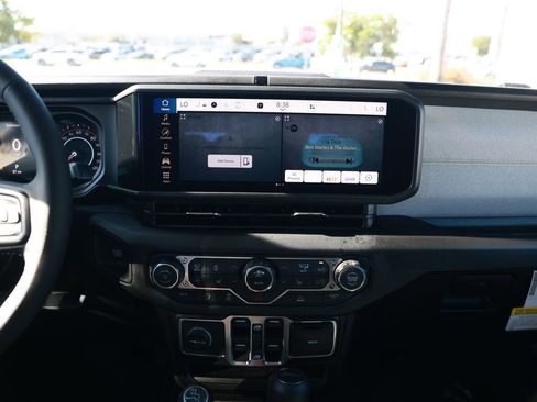 New 2026 Jeep Gladiator Sport AWD/4WD image 23
