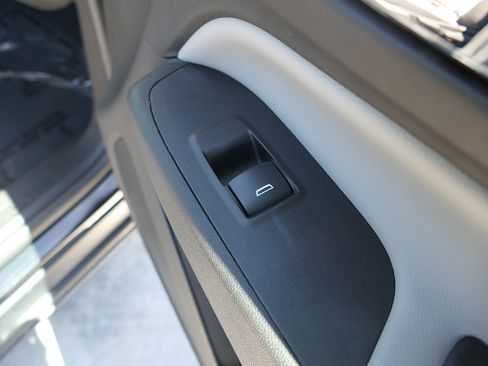 Used 2019 Chevrolet Equinox LS w/ LPO, Cargo Package FWD image 26