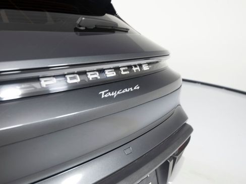 Certified 2022 Porsche Taycan 4 Cross Turismo AWD/4WD image 41