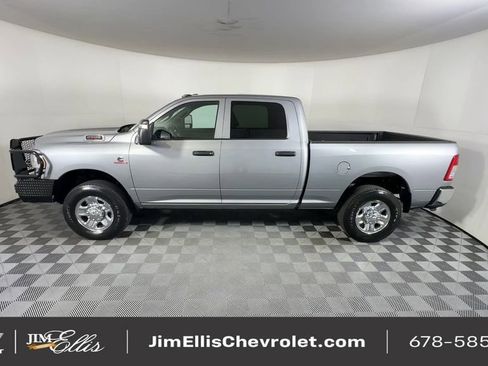 Used 2024 RAM 2500 Tradesman w/ Chrome Appearance Group image 6