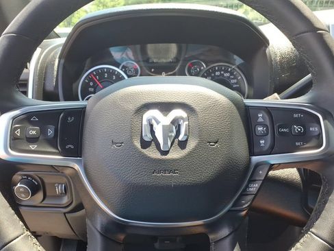 Certified 2025 RAM 2500 Big Horn AWD/4WD image 5