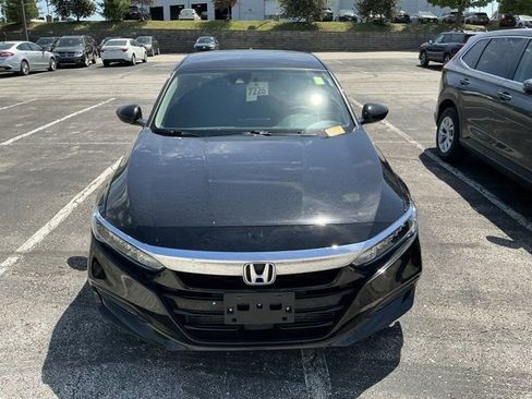 Used 2018 Honda Accord EX image 2