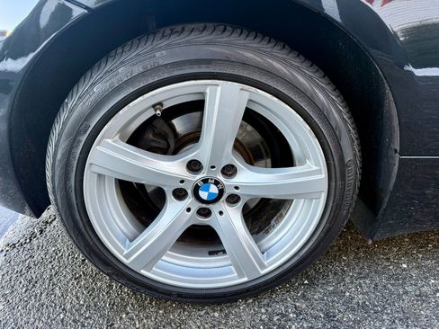 Used 2009 BMW Z4 sDrive30i image 11