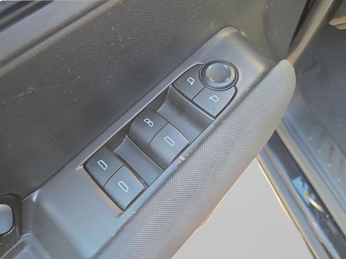 Used 2024 Chevrolet Colorado Z71 w/ Z71 Convenience Package 2 AWD/4WD image 28