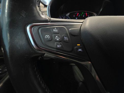 Used 2020 Chevrolet Equinox LT FWD image 15