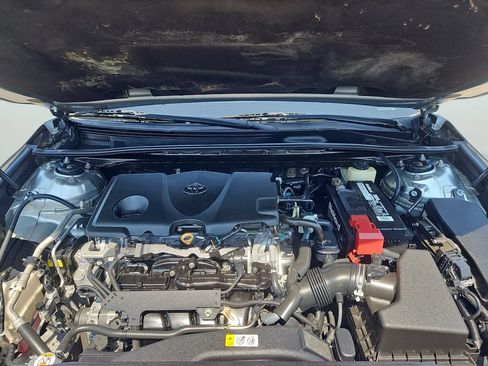 Used 2018 Toyota Camry SE FWD image 26
