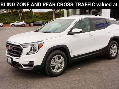 Used 2023 GMC Terrain SLE FWD image 4