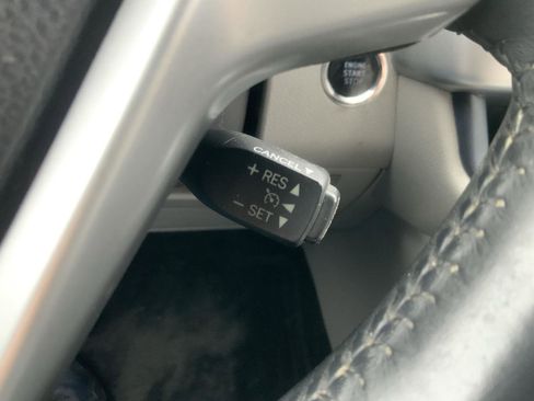 Used 2016 Toyota Highlander XLE image 33