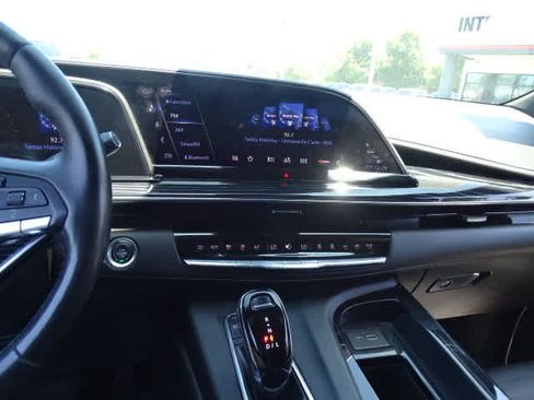 Used 2022 Cadillac Escalade ESV Sport AWD/4WD image 27