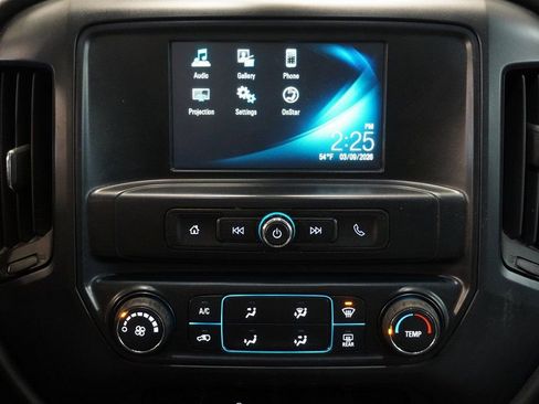 Used 2019 Chevrolet Silverado 1500 Custom w/ Custom Convenience Package image 18