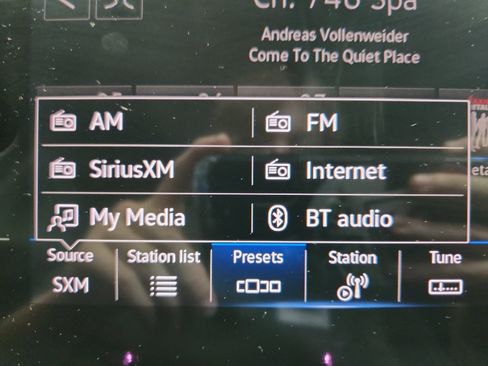 Certified 2023 Volkswagen Atlas SE w/ Panoramic Sunroof Package FWD image 18