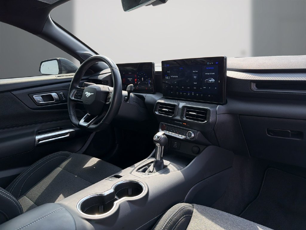 Used 2025 Ford Mustang GT RWD image 15