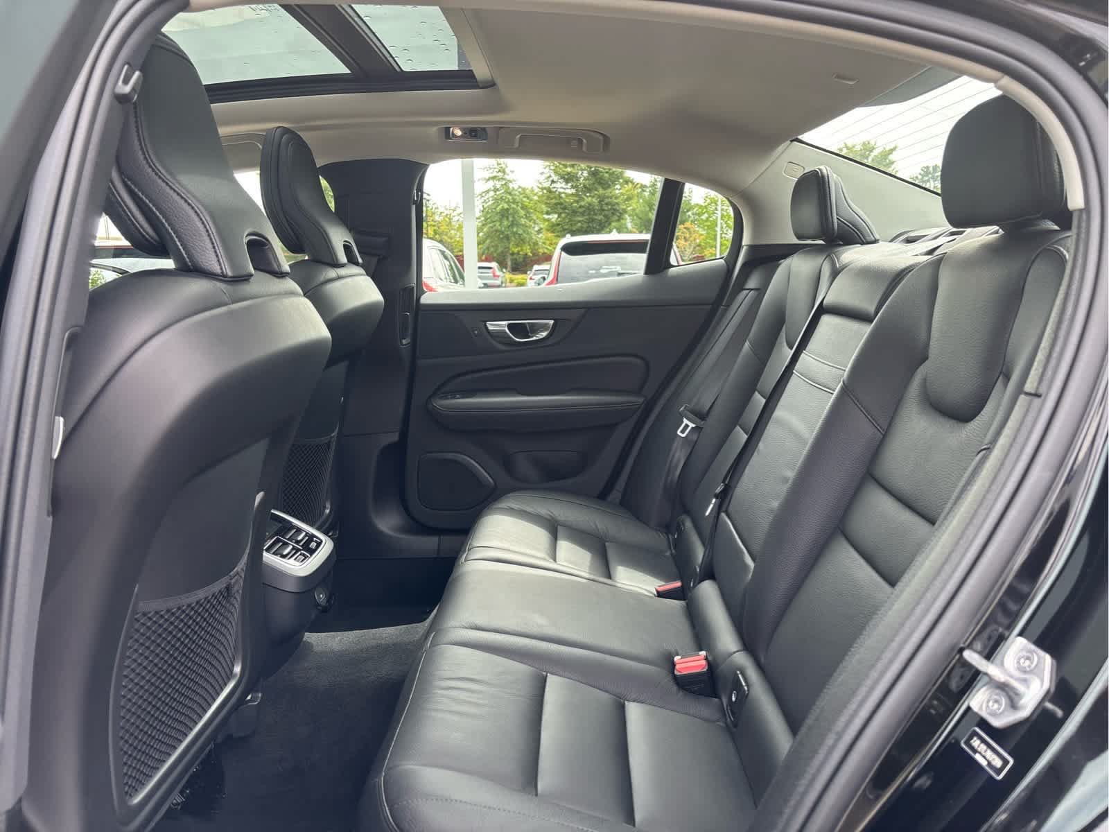Used 2022 Volvo S60 B5 Inscription AWD/4WD image 16