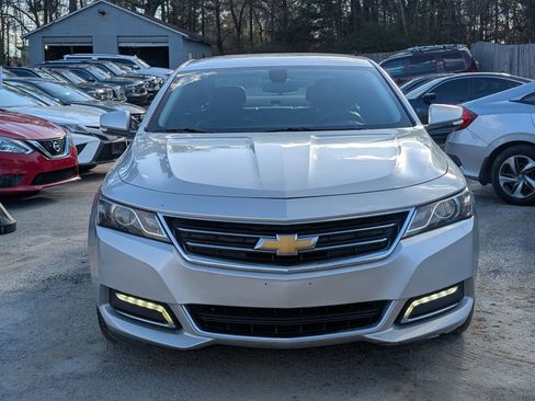 Used 2019 Chevrolet Impala LT image 2