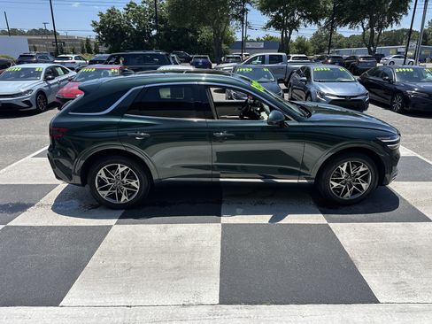 Used 2022 Genesis GV70 2.5T w/ Advanced Package AWD/4WD image 3