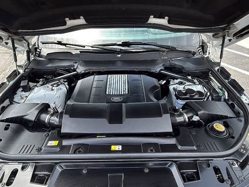 Used 2019 Land Rover Range Rover Sport Supercharged AWD/4WD image 29