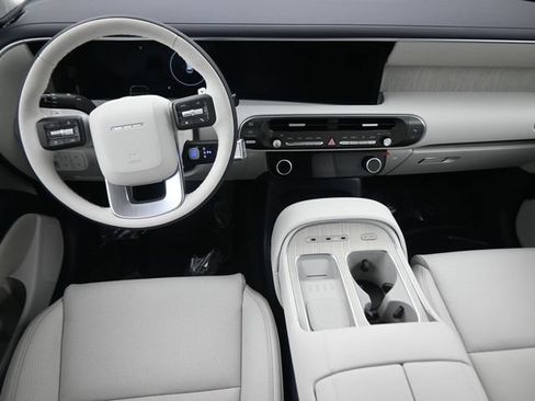 Certified 2026 Hyundai Palisade Calligraphy FWD image 13
