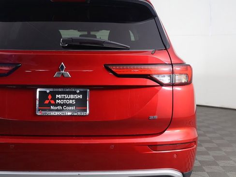 Used 2024 Mitsubishi Outlander SE image 16