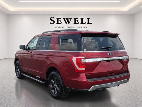 Used 2019 Ford Expedition XLT w/ Equipment Group 202A AWD/4WD image 3