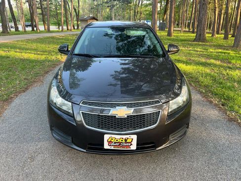 Used 2014 Chevrolet Cruze LT FWD image 3