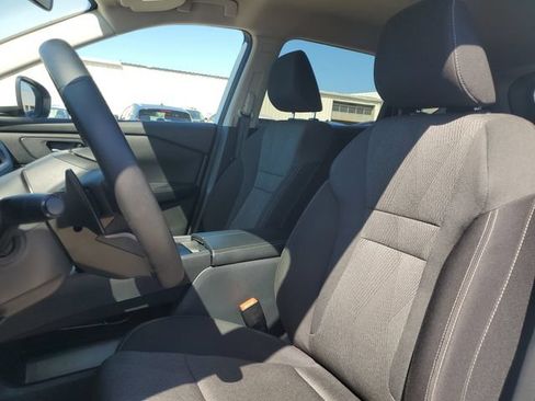 Used 2025 Nissan Rogue SV FWD image 23