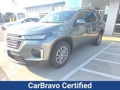 Used 2023 Chevrolet Traverse LT