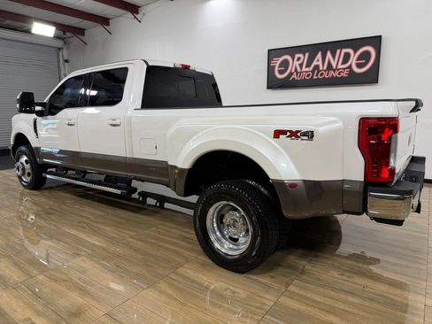 Used 2019 Ford F350 Lariat w/ Lariat Ultimate Package AWD/4WD image 9