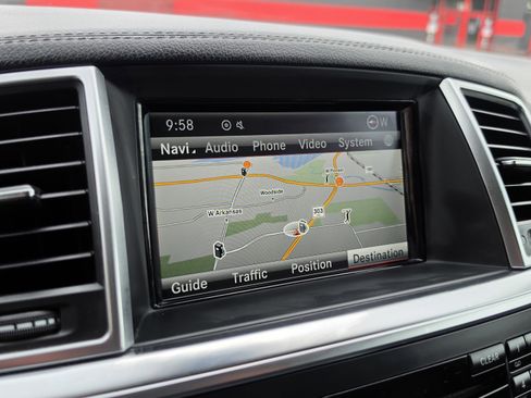 Used 2013 Mercedes-Benz GL 450 4MATIC w/ Premium 1 Pkg image 39