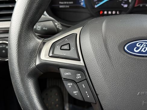 Used 2020 Ford Fusion SE FWD image 24
