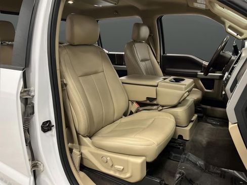 Used 2018 Ford F150 Lariat image 31