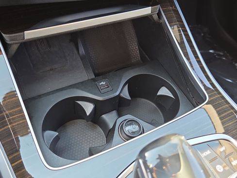 Used 2021 BMW X5 xDrive45e w/ Parking Assistance Package image 37