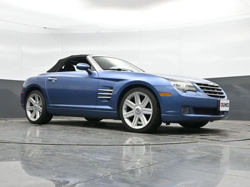 Used 2005 Chrysler Crossfire Limited RWD image 31