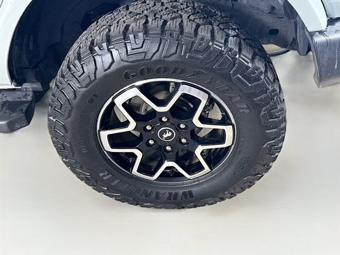 Used 2022 Ford Bronco Outer Banks AWD/4WD image 36