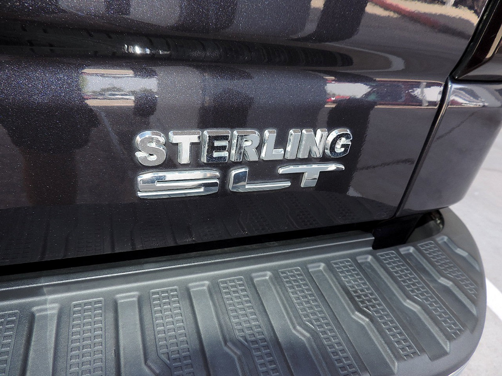 Certified 2023 GMC Sierra 1500 SLT RWD image 18