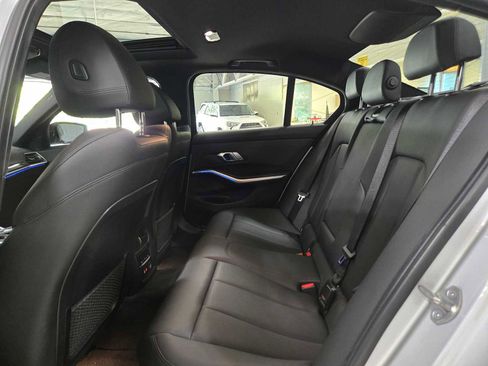 Used 2019 BMW 330i xDrive Sedan w/ Convenience Package AWD/4WD image 16