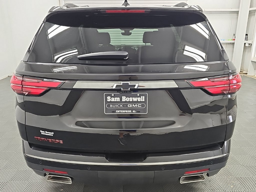 Used 2023 Chevrolet Traverse Premier FWD image 8