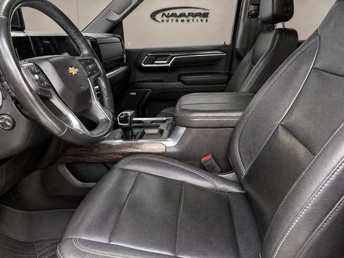 Used 2023 Chevrolet Silverado 1500 LTZ AWD/4WD image 12