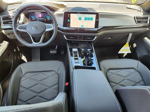 New 2025 Volkswagen Atlas Cross Sport SE image 17