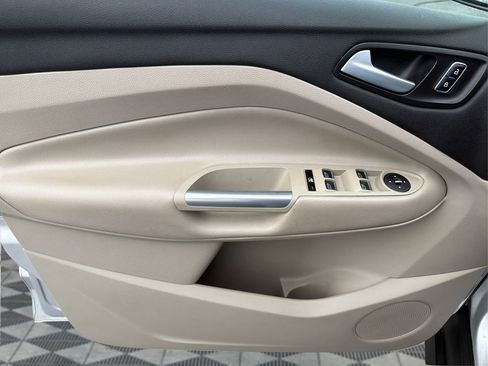 Used 2015 Ford C-MAX SE image 21