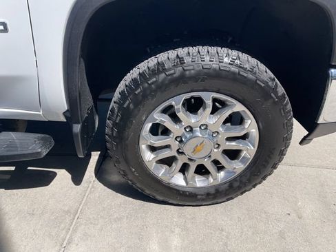 Used 2025 Chevrolet Silverado 3500 LTZ w/ LTZ Plus Package AWD/4WD image 24