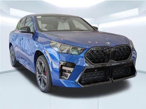 New 2026 BMW X2 xDrive28i AWD/4WD image 6