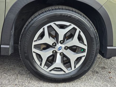 Used 2021 Subaru Forester Premium image 23