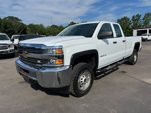 Used 2016 Chevrolet Silverado 2500 W/T AWD/4WD image 1