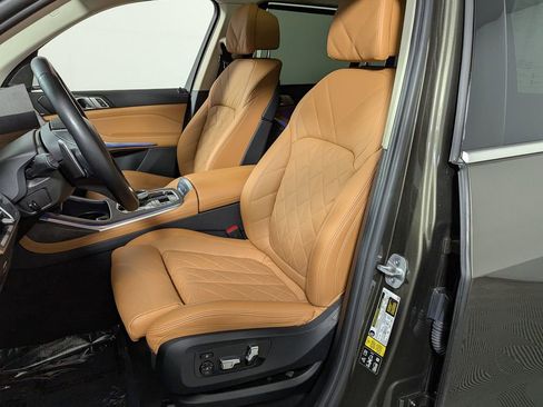 Certified 2023 BMW X7 xDrive40i w/ Premium Package image 21