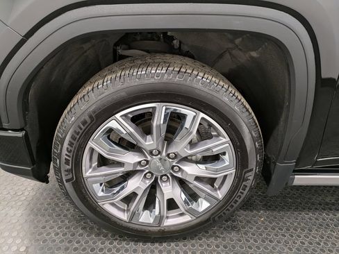 Used 2024 GMC Sierra 1500 Denali w/ Denali Reserve Package AWD/4WD image 7