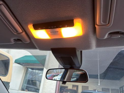 Used 2021 Nissan Kicks S image 33