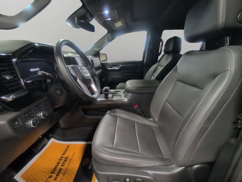 Used 2023 GMC Sierra 1500 SLT w/ SLT Premium Package image 9