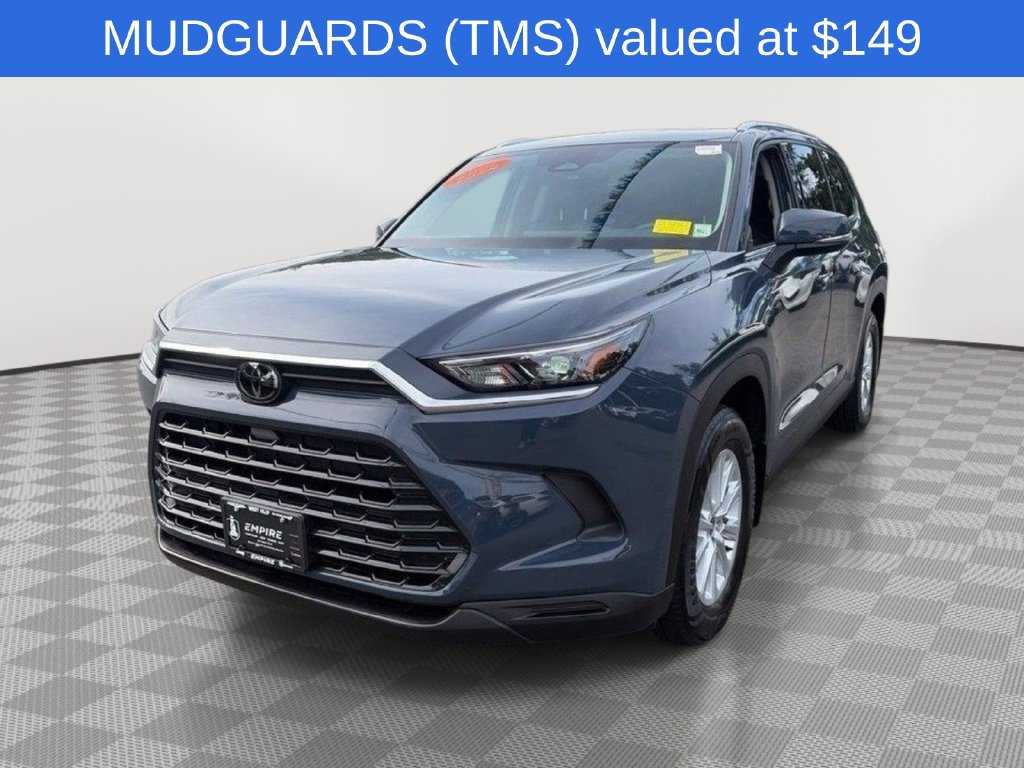 Used 2024 Toyota Grand Highlander AWD image 3